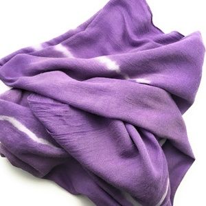 EARTH DIVAS, Bamboo Tie Dye Large Cloth, Purple and White Wrap